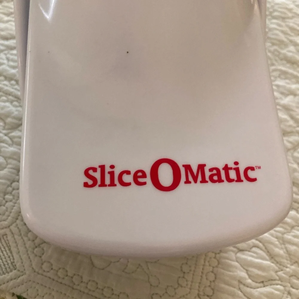 Mandolin Slicer! NEW SLICE-O-MATIC w Instruction Booklet 2 Blades Uniform Cuts